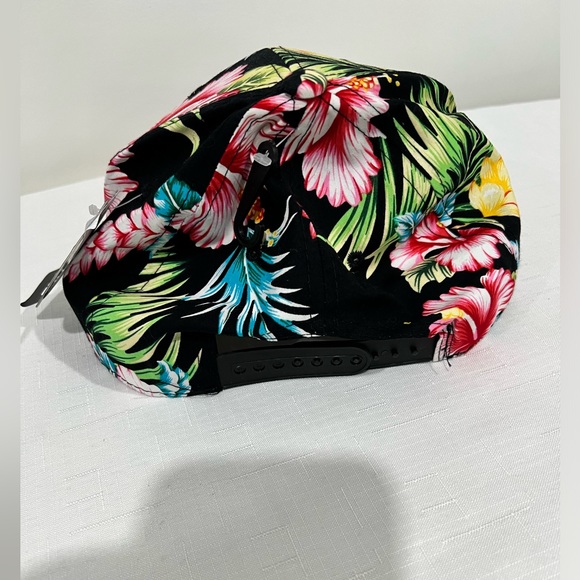 Floral Snapback Cap . Prague Downtown Hat - Picture 3 of 3